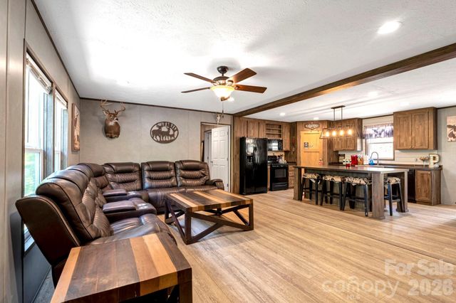 87 Horseback Lane, Marshall, NC 28753