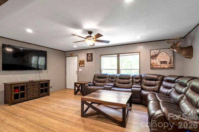 87 Horseback Lane, Marshall, NC 28753