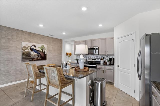 5211 MAHOGANY DRIVE, Mount Dora, FL 32757