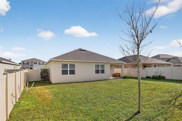 5211 MAHOGANY DRIVE, Mount Dora, FL 32757