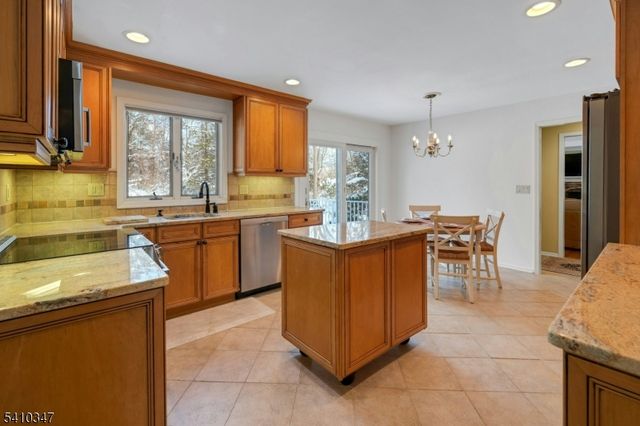 115 Berkeley Circle, Bernards Twp., NJ 07920