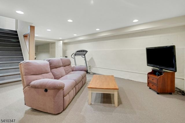 115 Berkeley Circle, Bernards Twp., NJ 07920