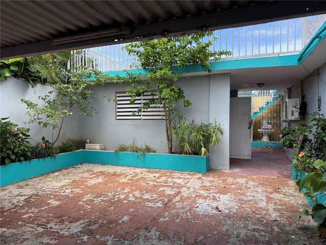 Inocencio Cruz 3RA EXTENCIÓN VILLA CAROLINA 132-42C, Carolina, PR 00985
