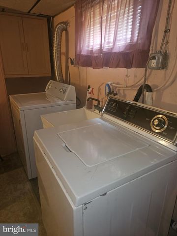 325 7TH AVE, Glassboro, NJ 08028