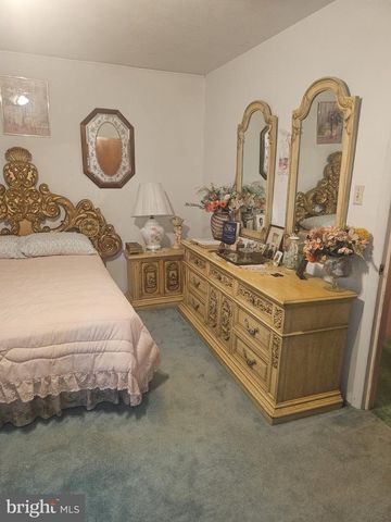 325 7TH AVE, Glassboro, NJ 08028