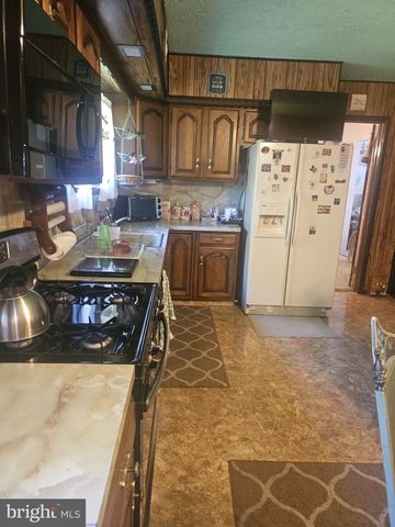 325 7TH AVE, Glassboro, NJ 08028