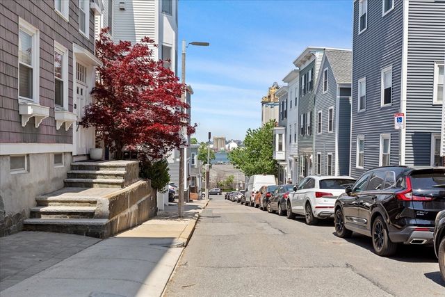 8 Allston 3, Boston, MA 02129