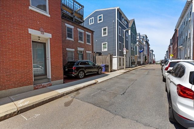 8 Allston 3, Boston, MA 02129
