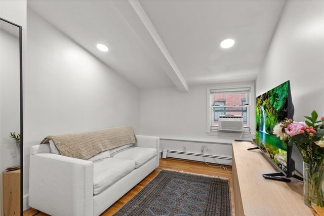8 Allston 3, Boston, MA 02129