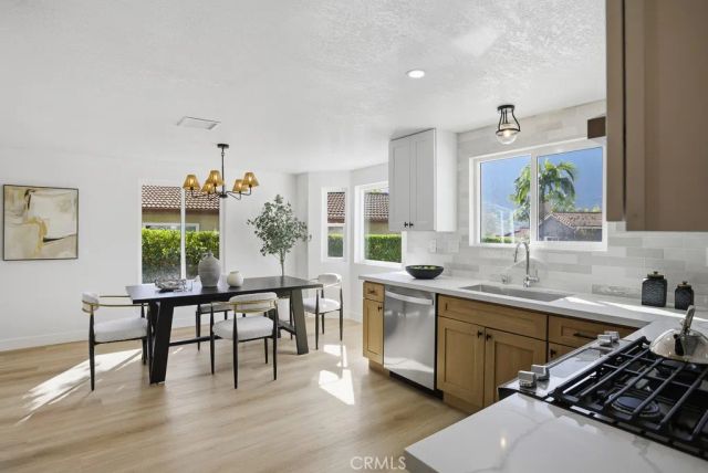 1069 Belleza Street, Camarillo, CA 93012