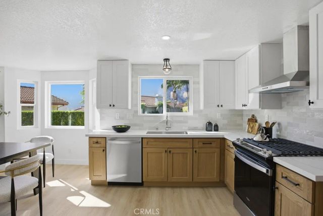 1069 Belleza Street, Camarillo, CA 93012