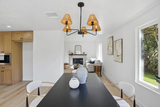 1069 Belleza Street, Camarillo, CA 93012