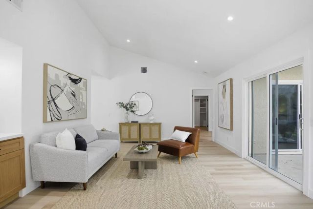 1069 Belleza Street, Camarillo, CA 93012