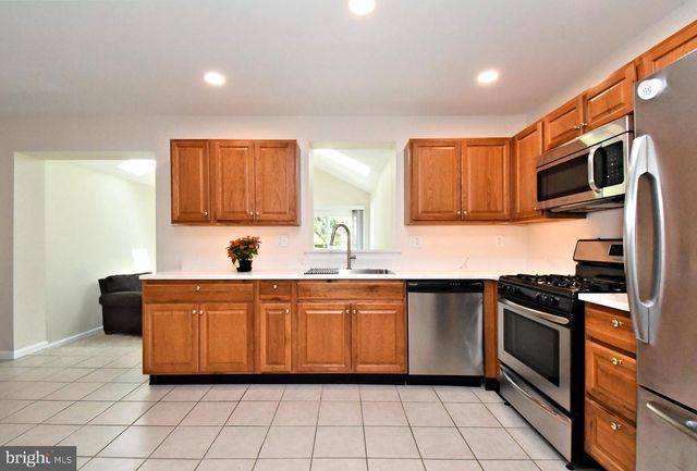 2489 HILLENDALE DR, West Norriton, PA 19403