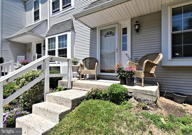 2489 HILLENDALE DR, West Norriton, PA 19403