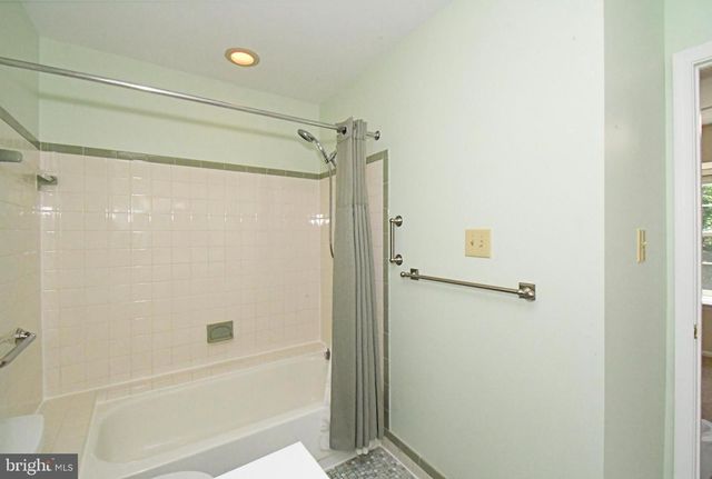 2489 HILLENDALE DR, West Norriton, PA 19403