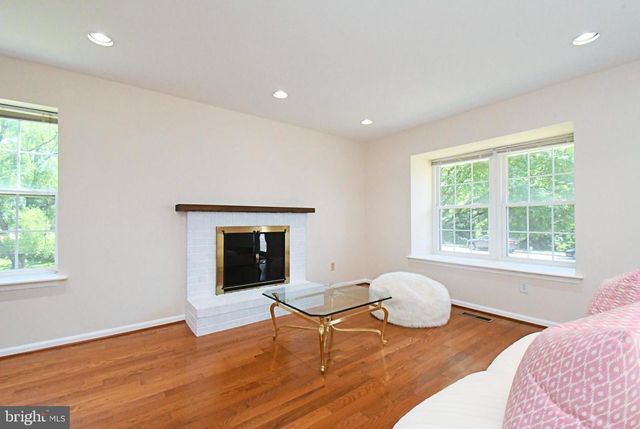 2489 HILLENDALE DR, West Norriton, PA 19403