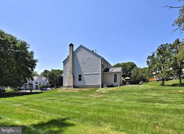 2489 HILLENDALE DR, West Norriton, PA 19403