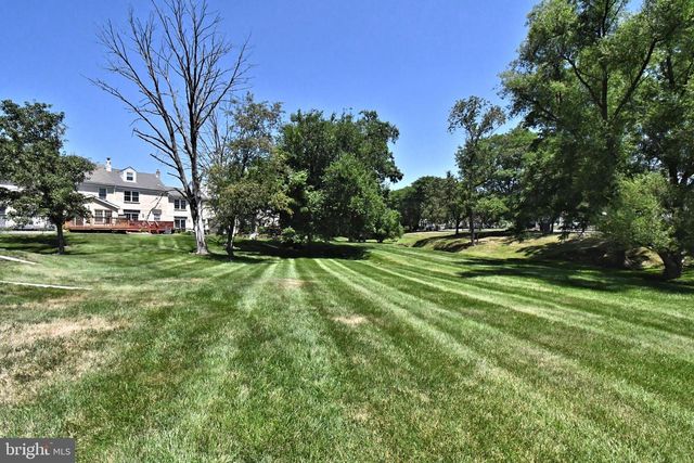 2489 HILLENDALE DR, West Norriton, PA 19403