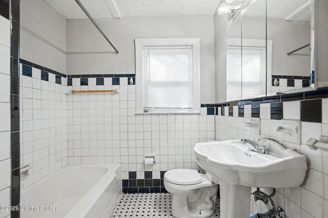 4411 Southern Pkwy 1, Louisville, KY 40214