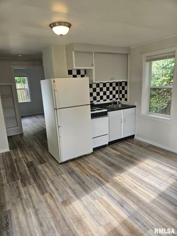 1223 N FRONT Street, Chillicothe, IL 61523