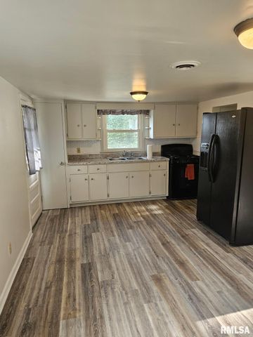 1223 N FRONT Street, Chillicothe, IL 61523