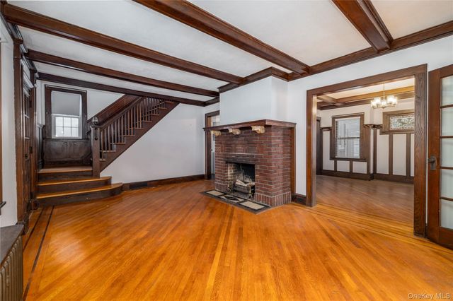 65 Lenox Avenue, Lynbrook, NY 11563