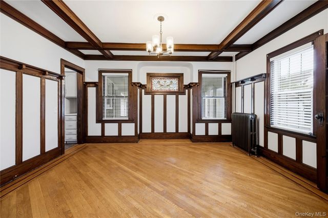 65 Lenox Avenue, Lynbrook, NY 11563
