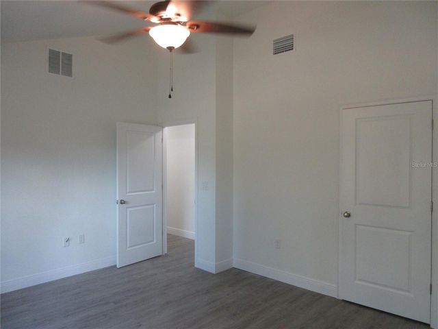 5925 SE 170TH COURT, Ocklawaha, FL 32179