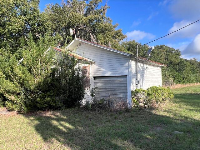 180 E 3RD AVENUE, Pierson, FL 32180