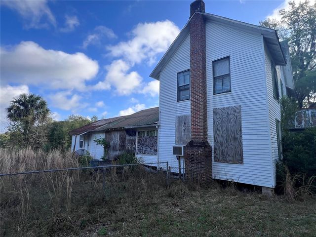180 E 3RD AVENUE, Pierson, FL 32180