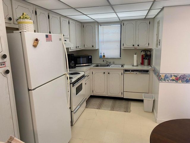 2420 Deer Creek Country Club Boulevard 302-D, Deerfield Beach, FL 33442