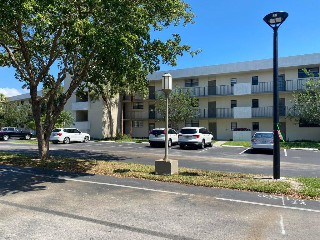 2420 Deer Creek Country Club Boulevard 302-D, Deerfield Beach, FL 33442