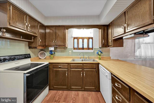 2531 VALLEY DR, Lancaster, PA 17603