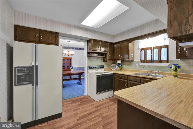 2531 VALLEY DR, Lancaster, PA 17603