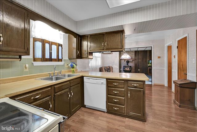 2531 VALLEY DR, Lancaster, PA 17603