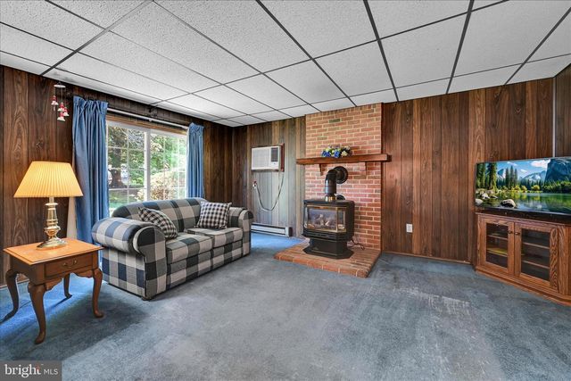 2531 VALLEY DR, Lancaster, PA 17603