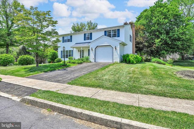2531 VALLEY DR, Lancaster, PA 17603