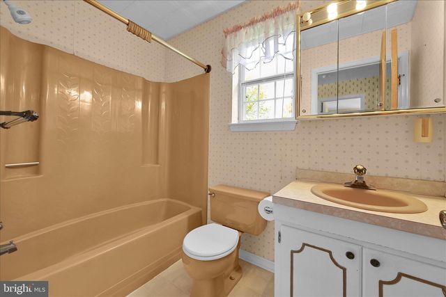 2531 VALLEY DR, Lancaster, PA 17603