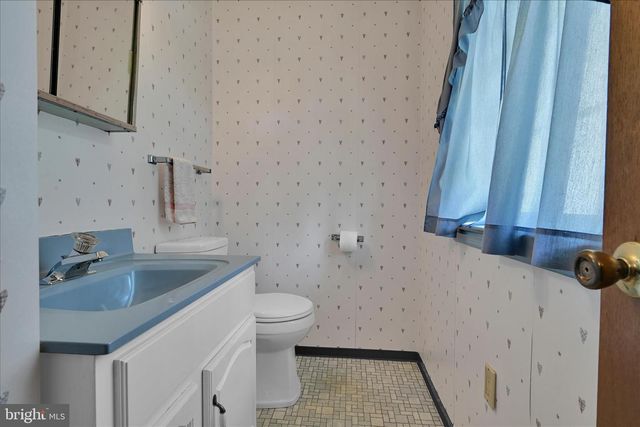 2531 VALLEY DR, Lancaster, PA 17603