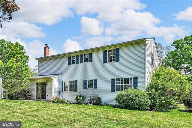 2531 VALLEY DR, Lancaster, PA 17603