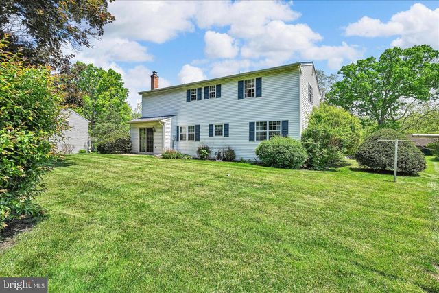 2531 VALLEY DR, Lancaster, PA 17603