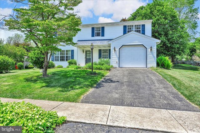 2531 VALLEY DR, Lancaster, PA 17603