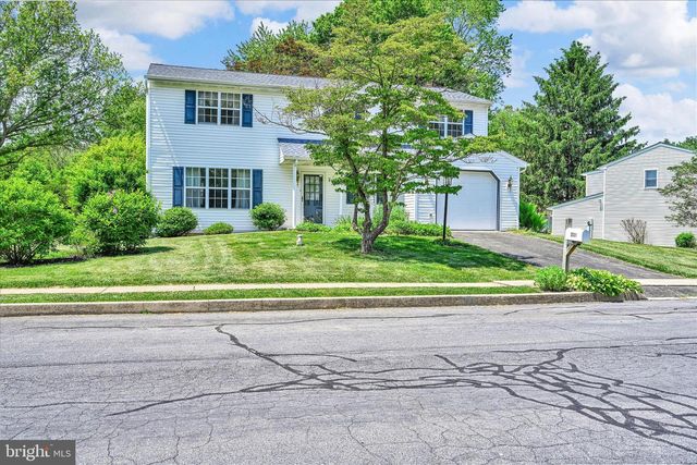 2531 VALLEY DR, Lancaster, PA 17603