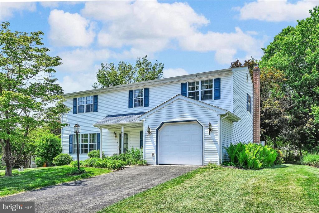 2531 VALLEY DR, Lancaster, PA 17603