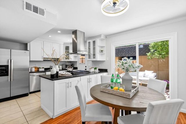 125 Connemara Way 53, Sunnyvale, CA 94087