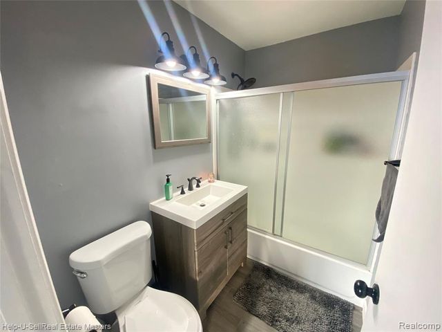 26501 Clancy Street, Roseville, MI 48066