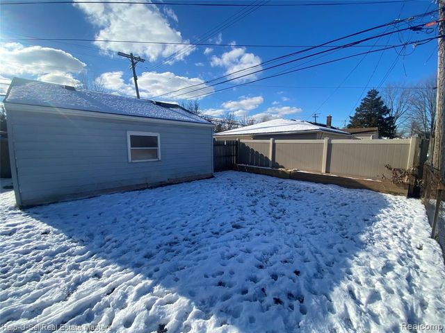 26501 Clancy Street, Roseville, MI 48066