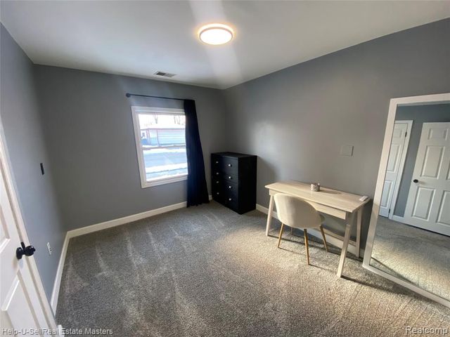 26501 Clancy Street, Roseville, MI 48066