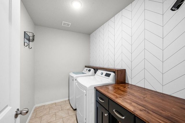 9415 Paloma Creek Drive, Tomball, TX 77375